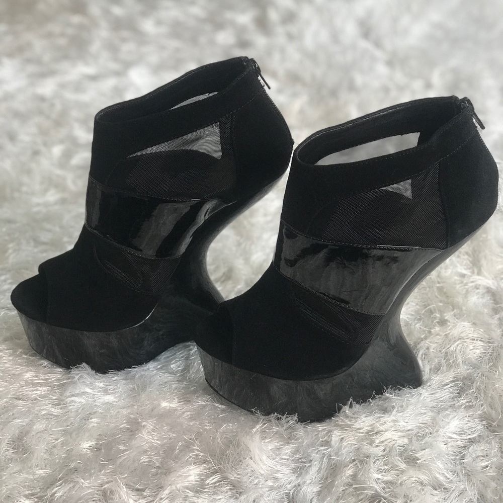 Chinese Laundry Cover Up Heel-Less Open Toe Bootie